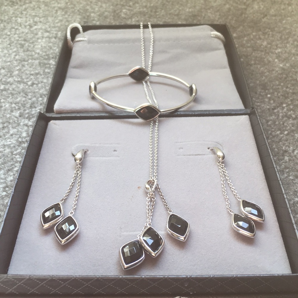 **3 PIECE JEWELRY SET** **NEVER BEEN WORN**
